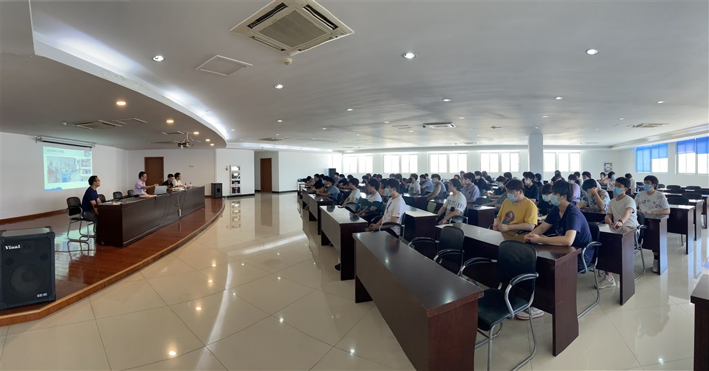 2智能與製造天美學生參加宣講會.JPG
