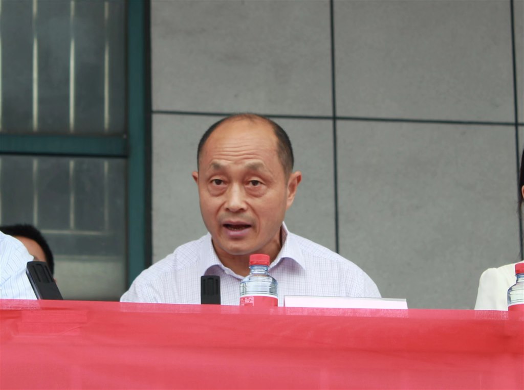 4執行校長孫利兵作軍訓動員講話.jpg